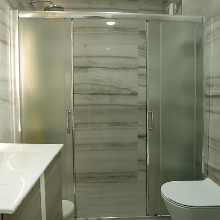 Ola Apartment Golem (Tirana)
