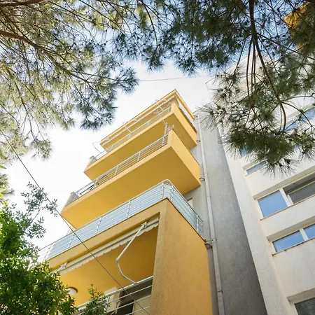 Ola Apartment